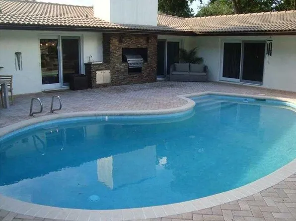 4171 NW 101st Dr, Pompano Beach, FL 33065