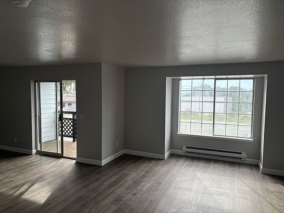 4th image of 23110 30th Ave S #102