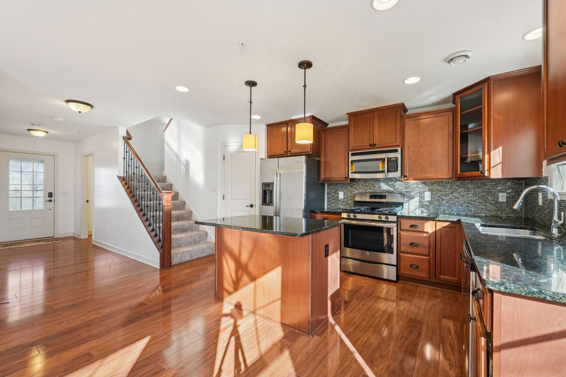 next background image