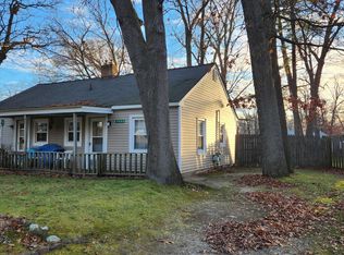 5455 Hanley Blvd, Waterford, MI 48327