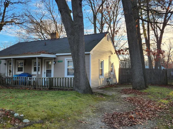 5455 Hanley Blvd, Waterford, MI 48327