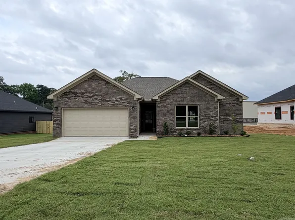 (undisclosed Address), White Hall, AR 71602
