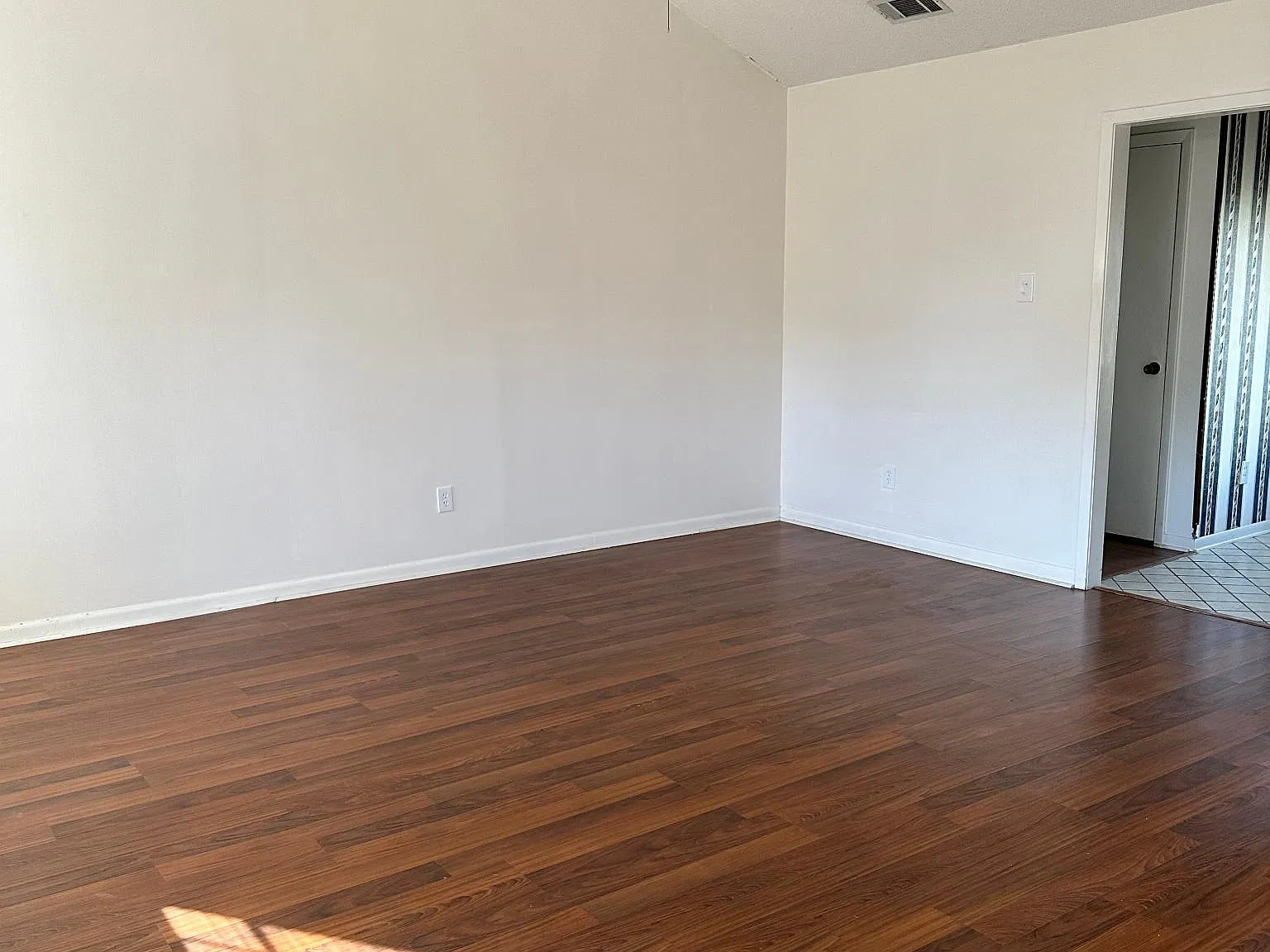 82 Janell Dr — Photo 3