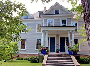 415 E Deerpath Rd, Lake Forest, IL 60045