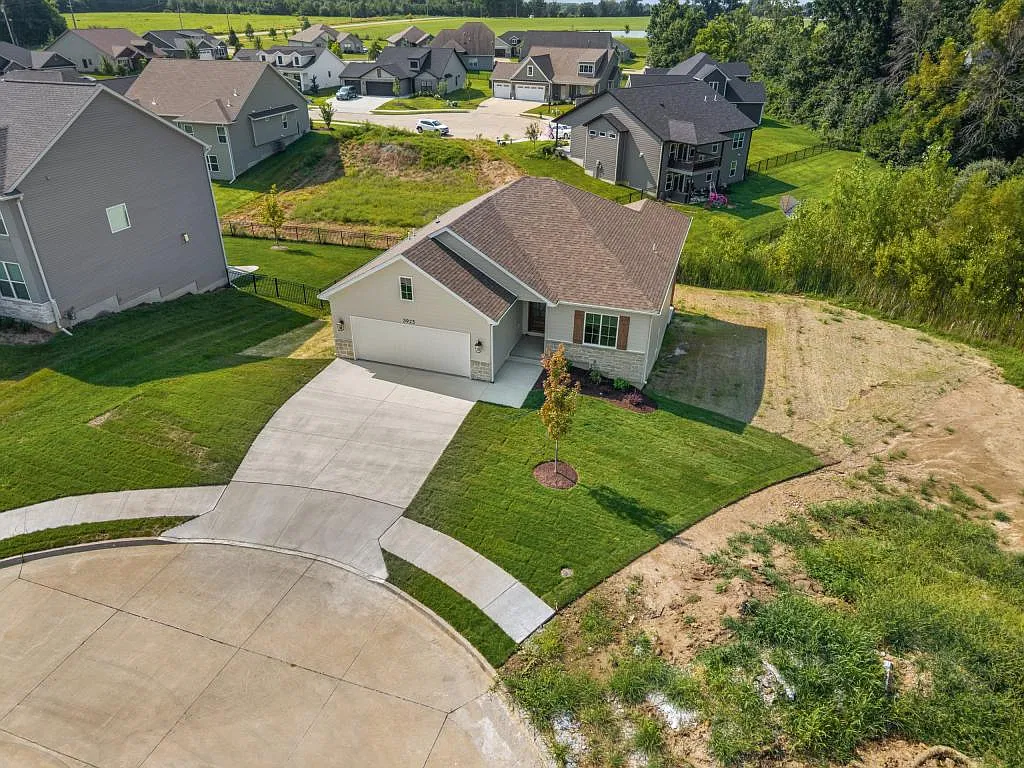 3923 Forester Ct — Photo 3