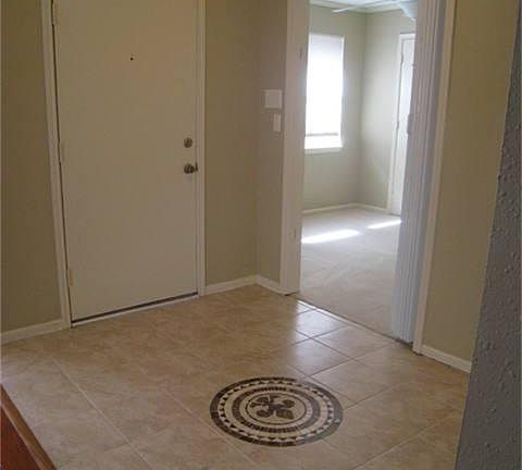 Spacious foyer