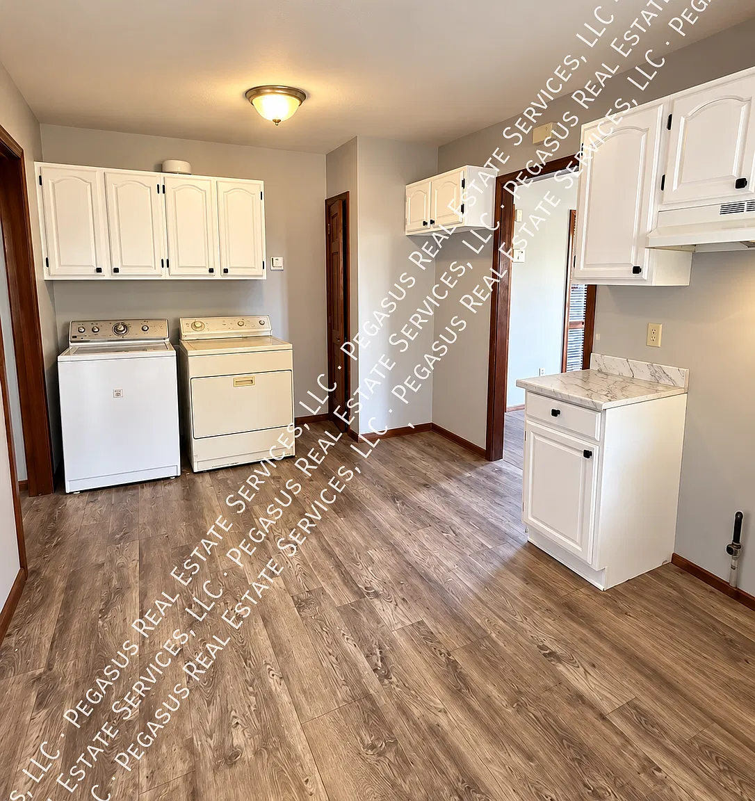 3057 Southern Ave — Photo 4