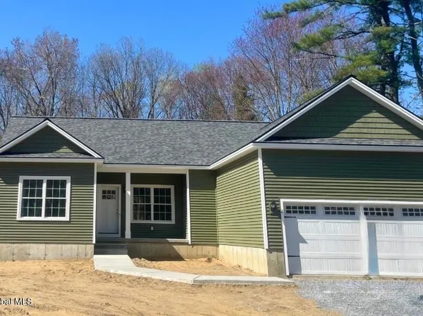 13 Leonard Ln, Queensbury, NY 12804