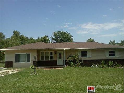 This 1424 sq. ft. newly remodeled ranch style home is very nice!