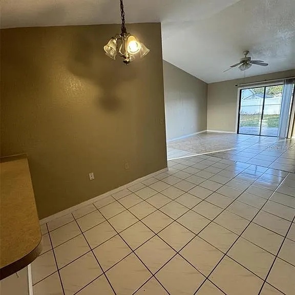 913 San Rafael Way — Photo 10