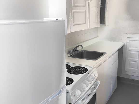 4th image of 435 Sherbourne St #677272
