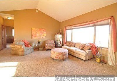 Spacious and sunfilled living room