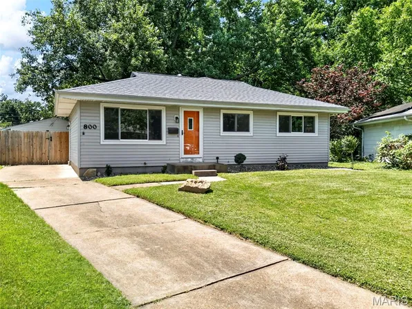 800 Crowder Dr, Florissant, MO 63031
