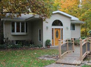 5030 W Pioneer Rd, Duluth, MN 55803