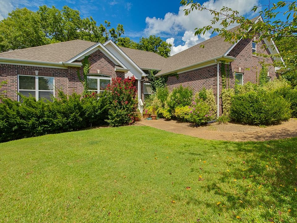 1st image of 106 Brogan Ct