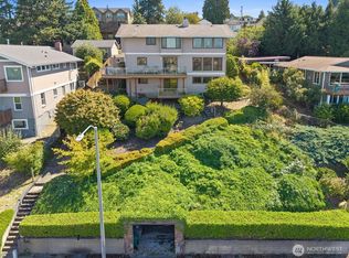 714 Cedar Ave S, Renton, WA 98057