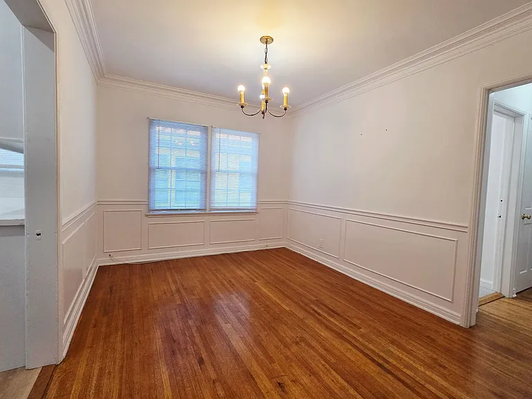 701 S Wilton Pl — Photo 4