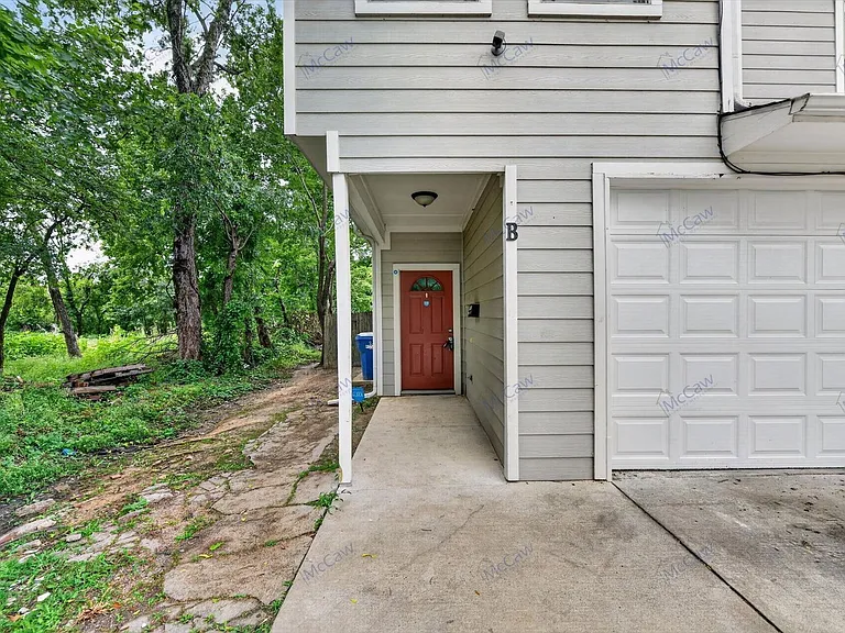 912 Drexel St #B — Photo 2
