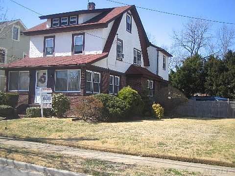 LARGEST PROPERTY AND LIVING SPACE ON THE BLOCK