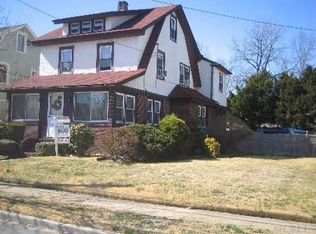 71 Monroe St, Lynbrook, NY 11563