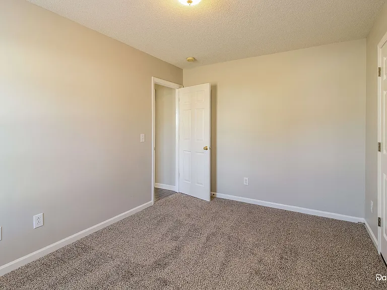 5540 Woodspring Dr — Photo 12