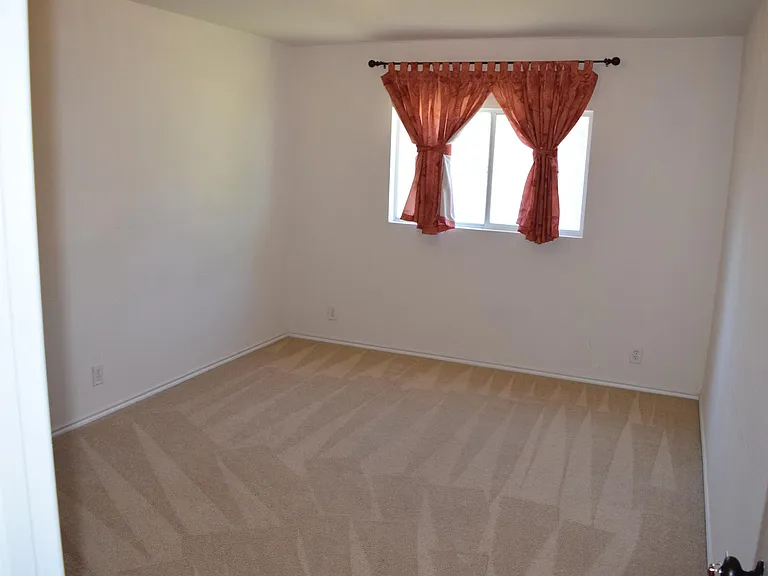 2122 Creek Knl — Photo 4