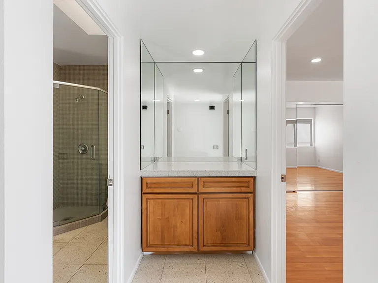 48071 Birdie Way #48071 — Photo 3
