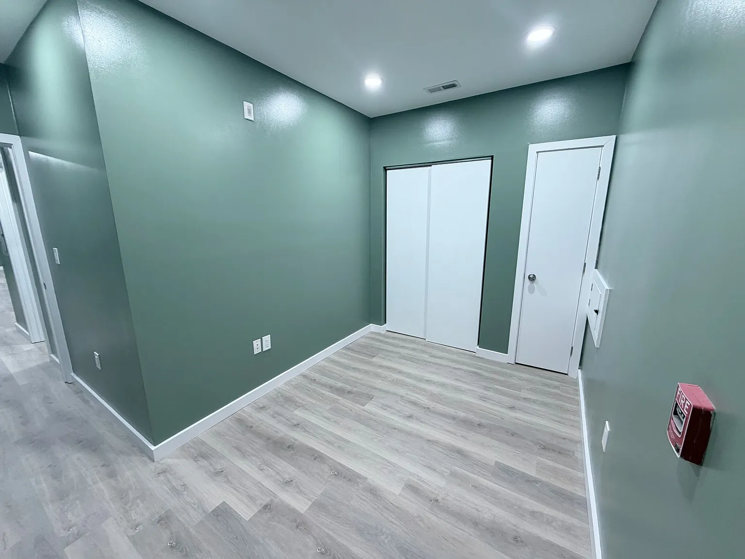 2 bed, 800 sqft, $1,299 — Photo 1