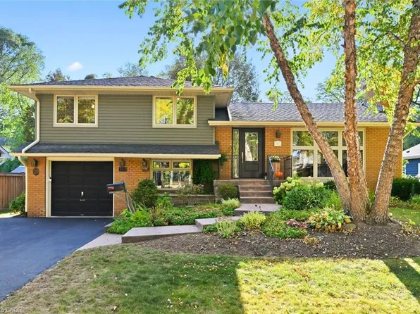 362 Oakwood Dr, Burlington, ON L7N 1X2