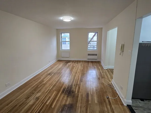 125-16 83rd Dr #5G, Kew Gardens, NY 11415