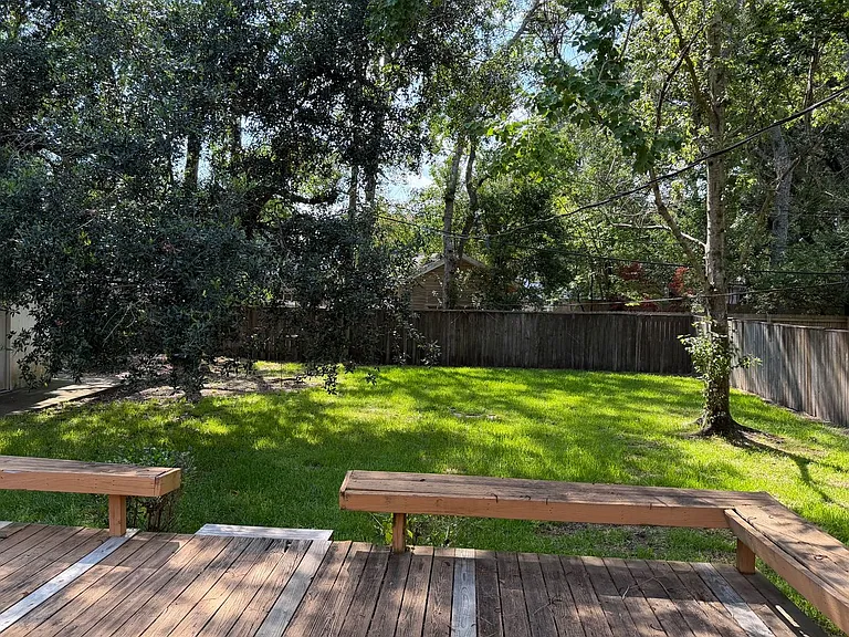 349 Oxford Dr — Photo 15