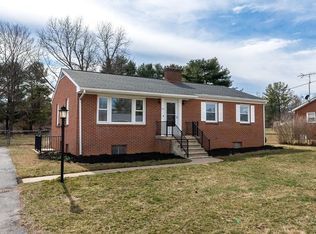 22 Lea Dr, Fishersville, VA 22939