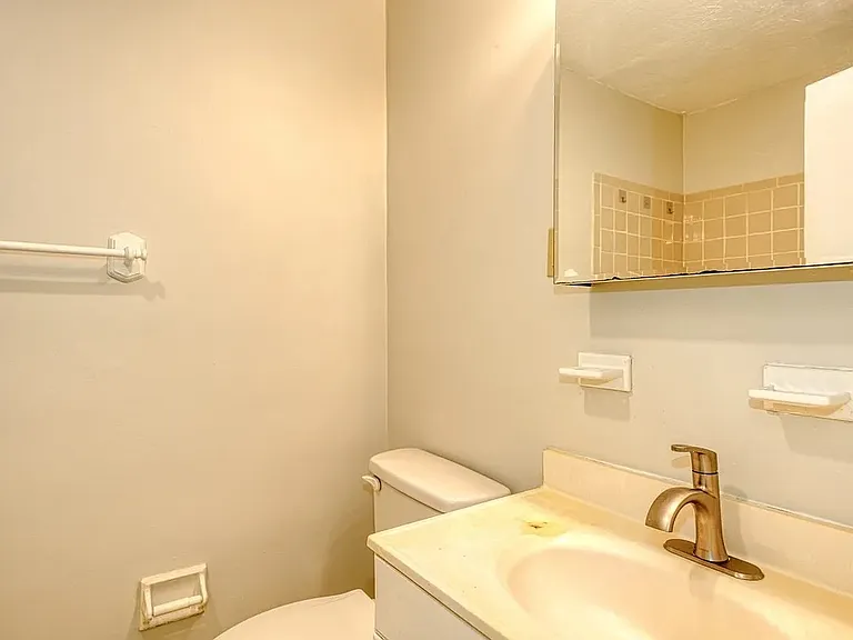915 Edgell Rd #60 — Photo 4