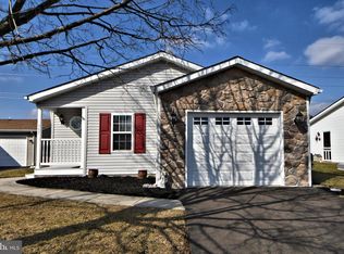 557 Spring Meadow Cir, New Hope, PA 18938