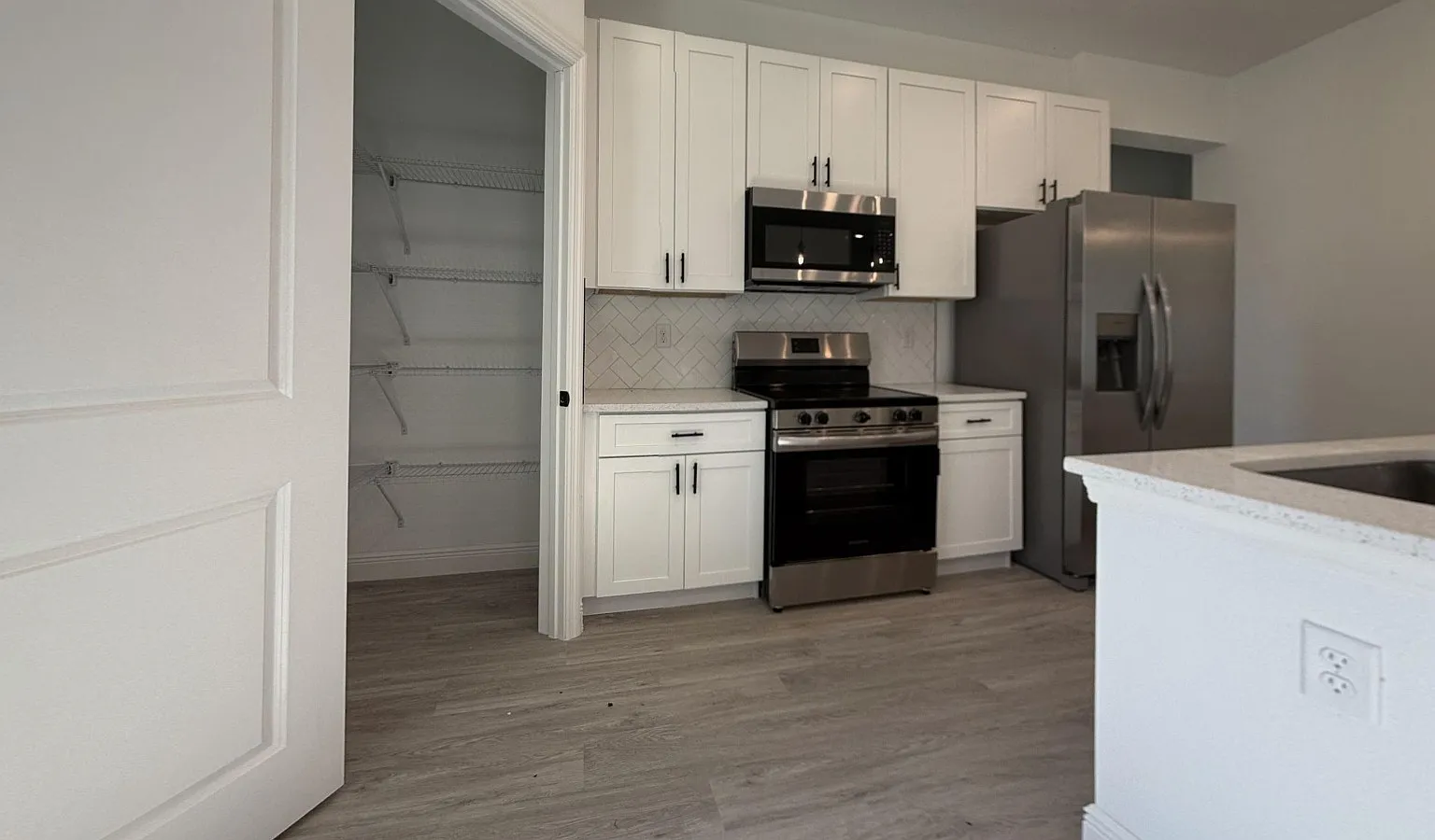 4 bed, 1587 sqft, $1,800 — Photo 2