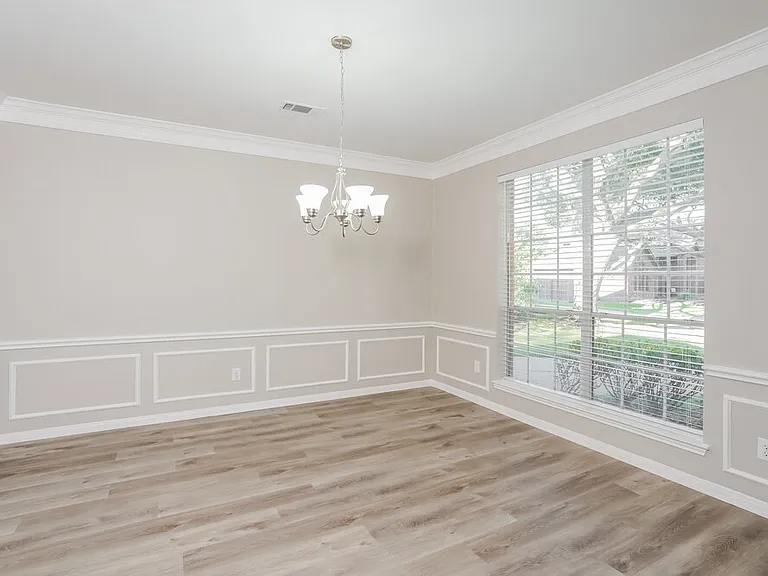 1423 Tilman Dr — Photo 6
