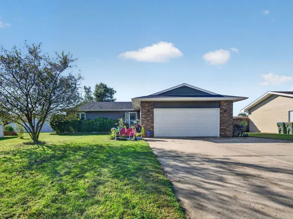 155 W Fox St, Coal City, IL 60416