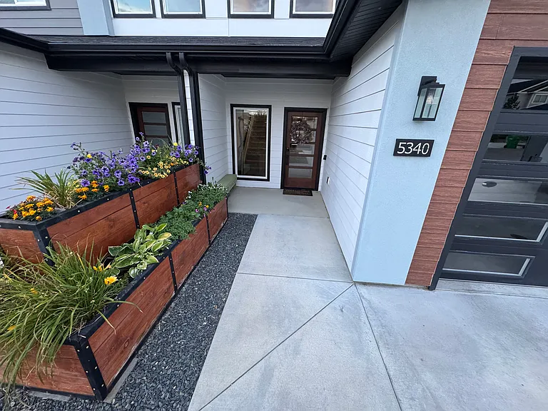 5340 Amherst Dr — Photo 3