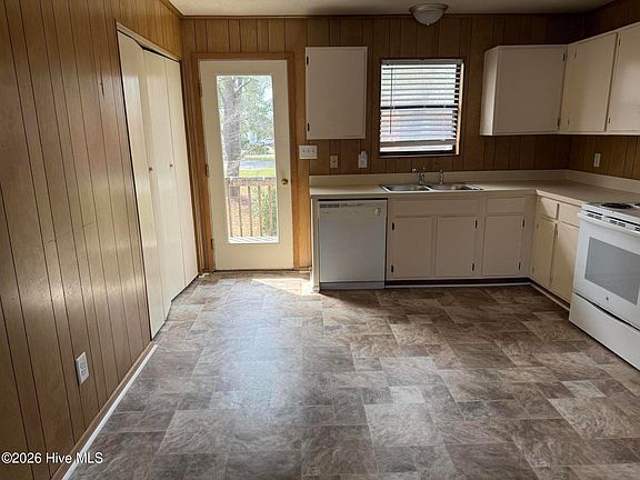 4th image of 3809 Symi Cir #7