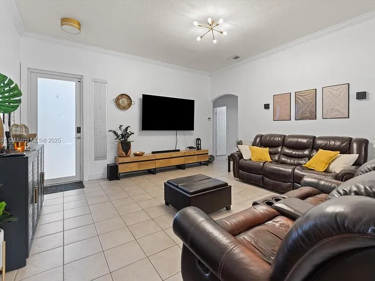 14342 SW 159th Ct — Photo 6