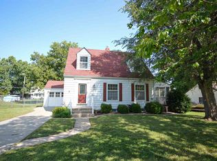 704 W Chestnut St, Junction City, KS 66441