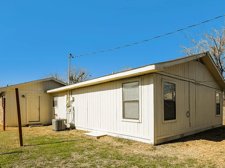 505 Plainview Dr — Photo 16