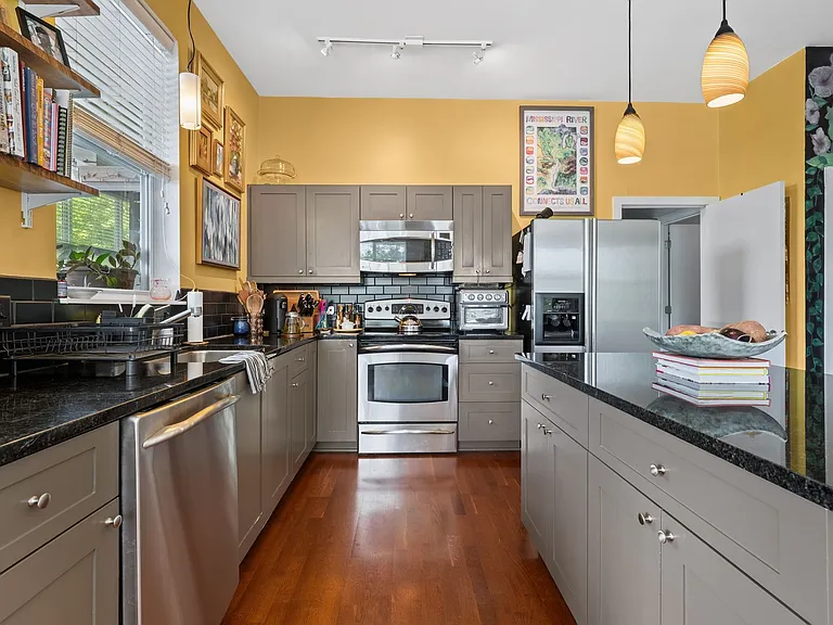 506 N Mangum St #208 — Photo 7