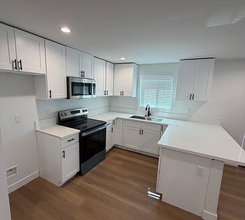 4th image of 119 W Century Blvd #1/2