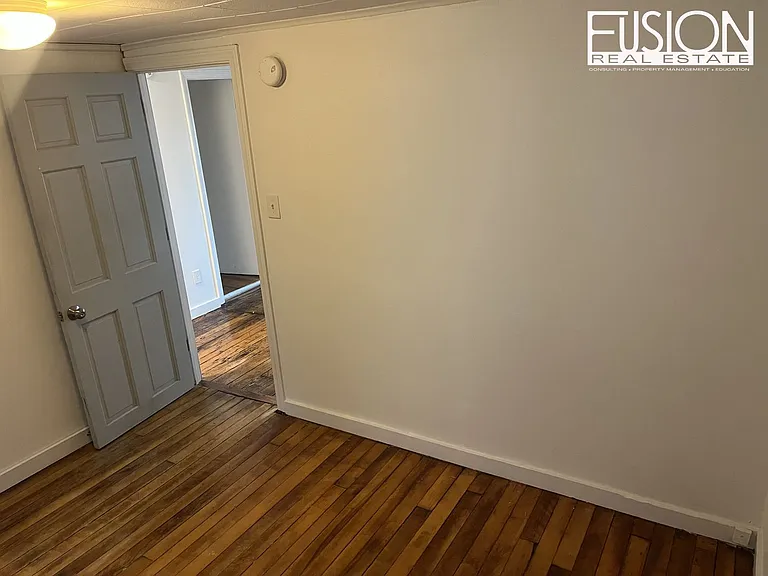 340 Manhattan Dr — Photo 33