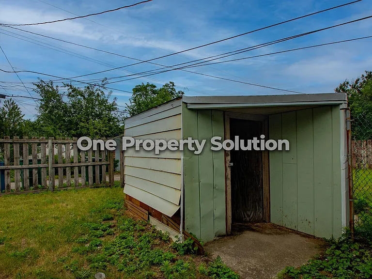 1327 Logan St — Photo 13