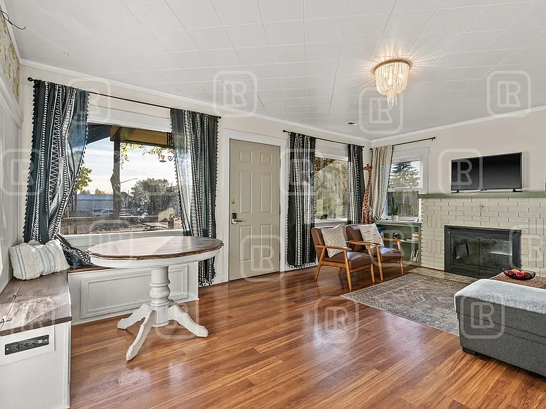3903 N Jefferson St — Photo 14