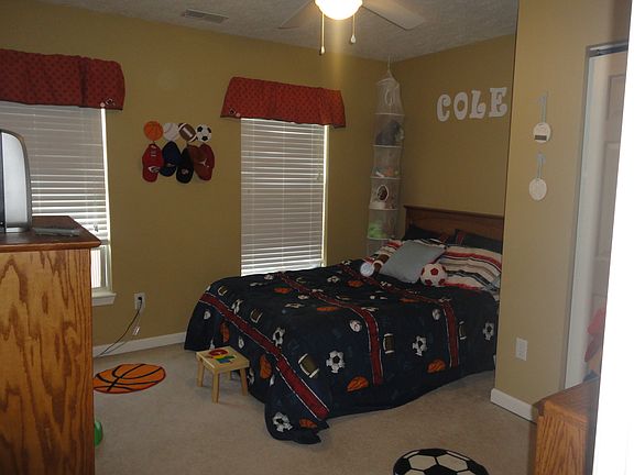 5th image of 675 Terrace Hill Trl