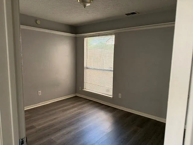 7722 Valera Ln — Photo 6