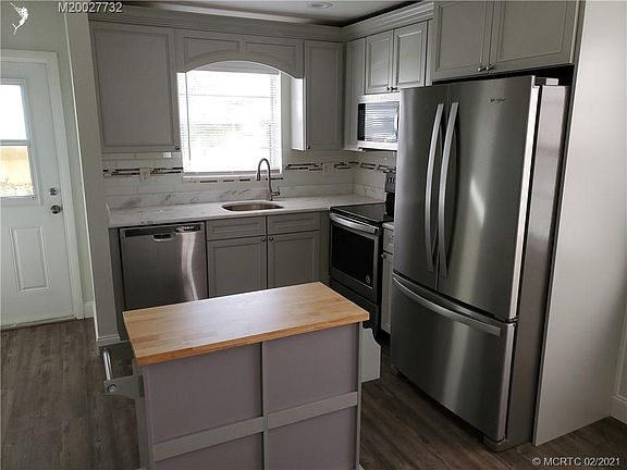4th image of 2929 SE Ocean Blvd APT 120-5
